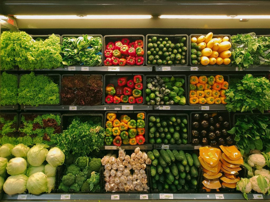 make healthy eating easier and incorporate a variety of fruits and vegetables